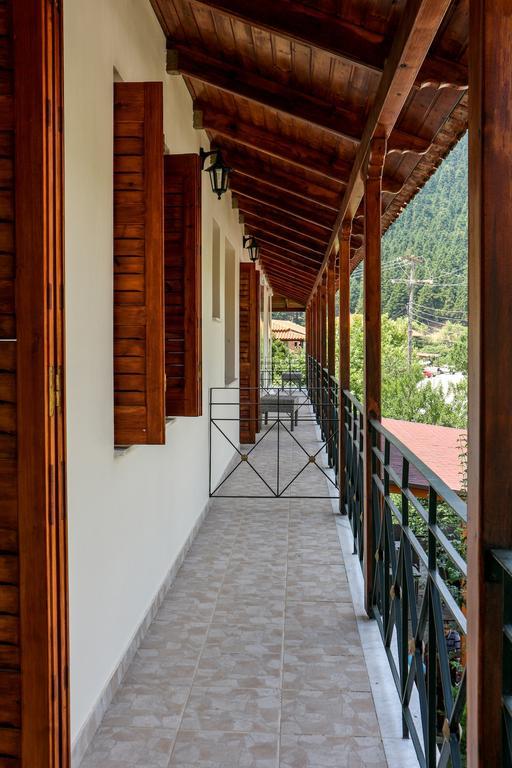 Hotel Elatofilito Athamanio Exterior photo